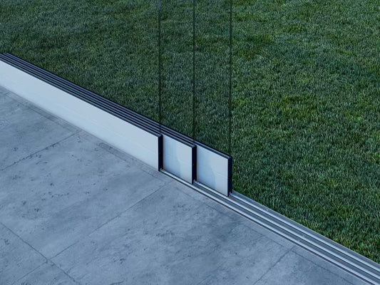 Glasschiebewand Matt weiß (RAL9016M) - 3 Schienen 2440mm-3070mm