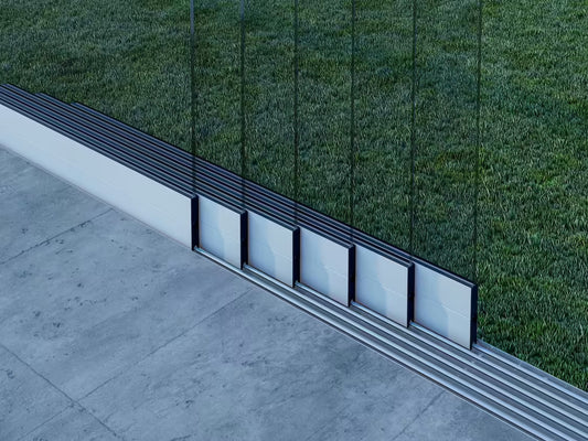 Glasschiebewand Matt weiß (RAL9016M) - 6 Schienen 4870mm-6130mm